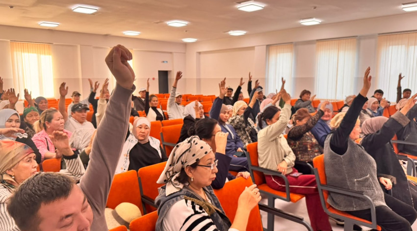 Бишкек V Элдик курултайга даярданууда: борбор калаанын райондорунда делегаттар шайланууда